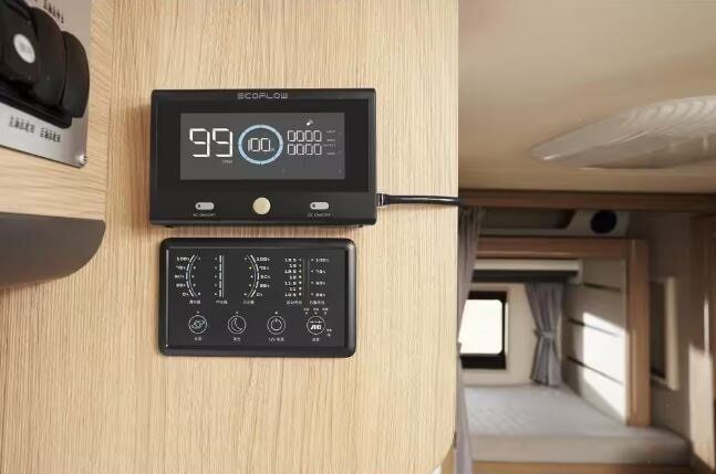 EcoFlow DELTA Pro Remote Control with 5-Volt USB-C Input EcoFlow DELTA Pro Remote Control with 5-Volt USB-C Input